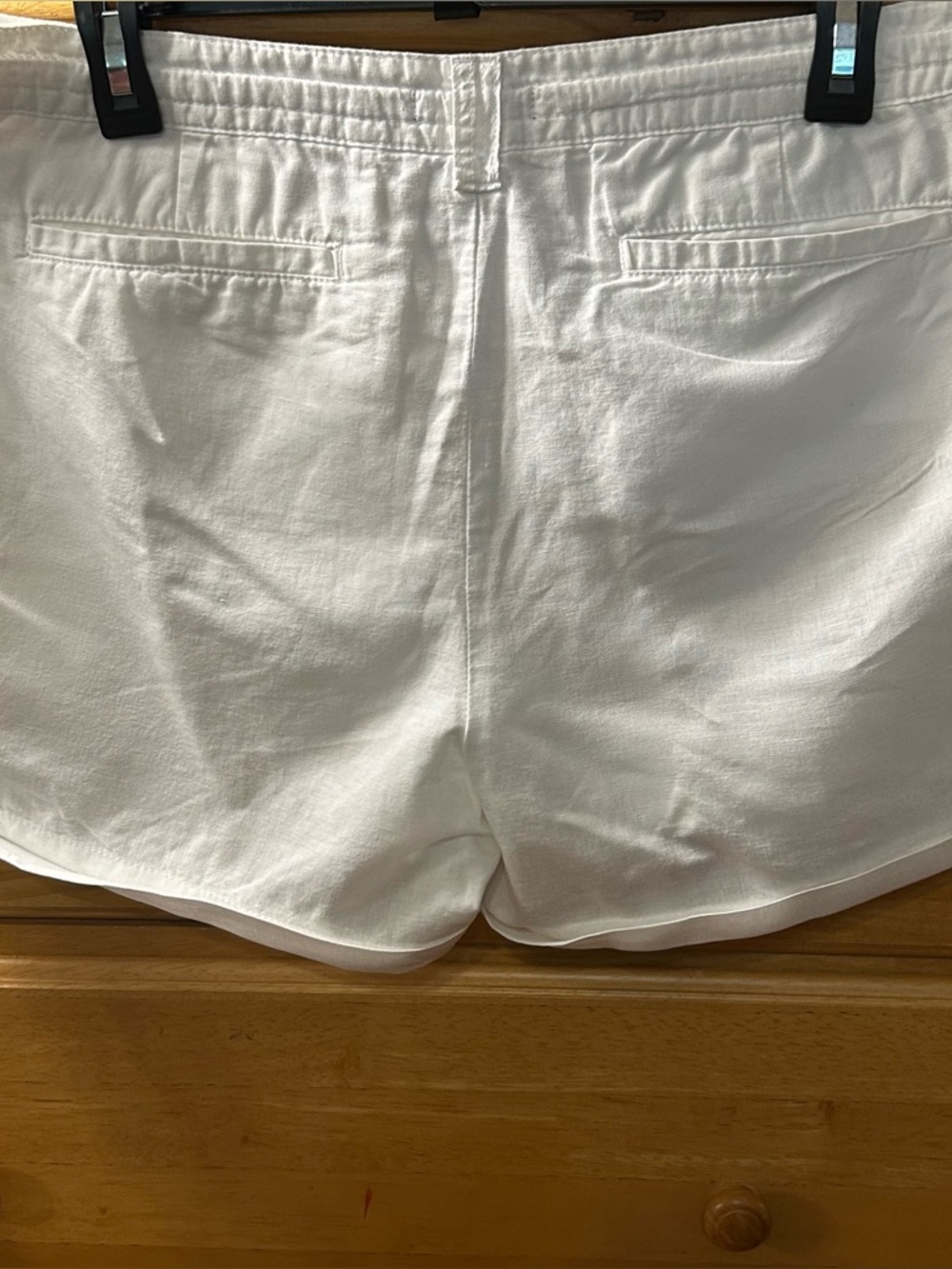 Gap Women's Optic White Linen & Cotton Cuffed Shorts Size 8 Excellent Condition - Picture 8 of 9